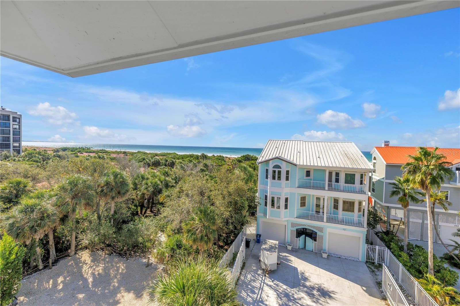 316 Beach Rd photo 4