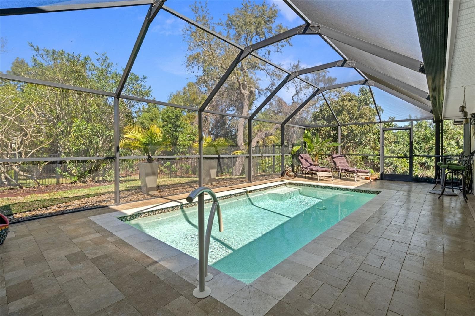 115 Colony South Dr photo 3