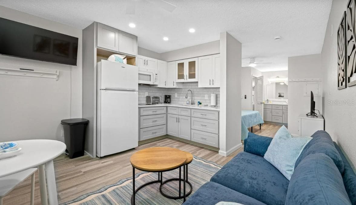 2700 Gulf Blvd #2 photo 4