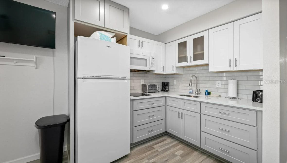2700 Gulf Blvd #2 photo 5