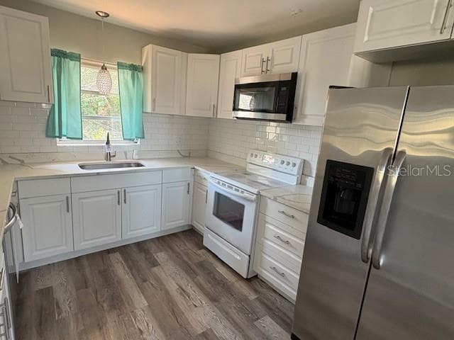1840 Glengary St photo 4