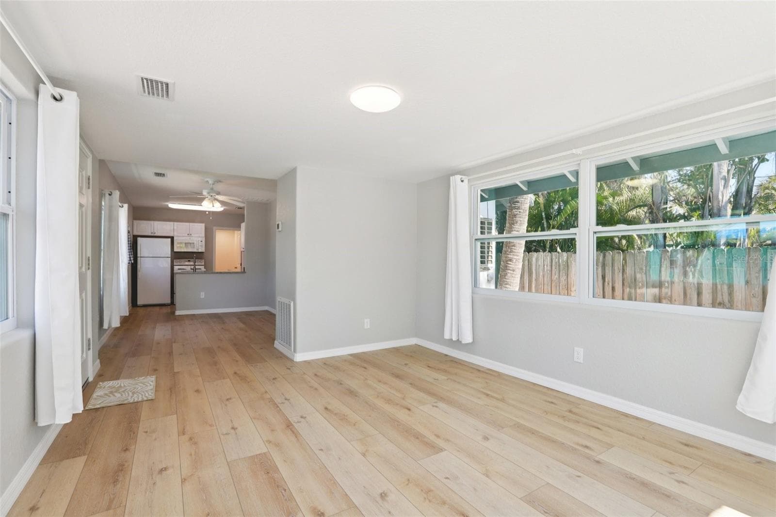 13135 4th St E photo 4