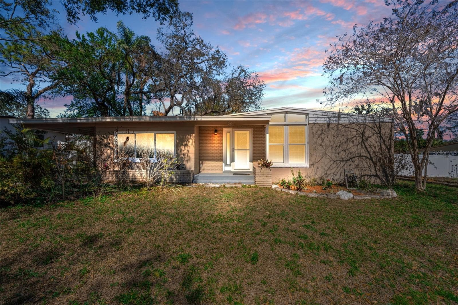 206 Linda Ave photo 4
