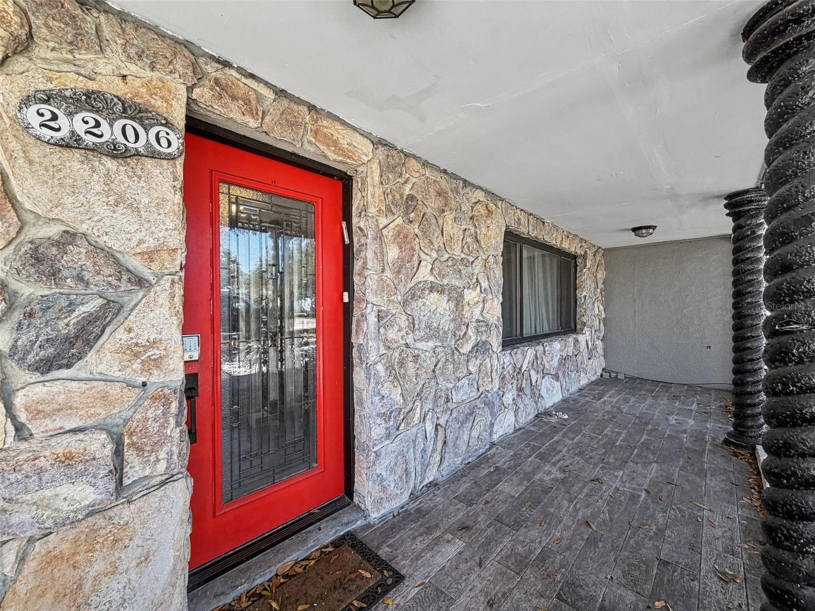2206 Howard Ln photo 4