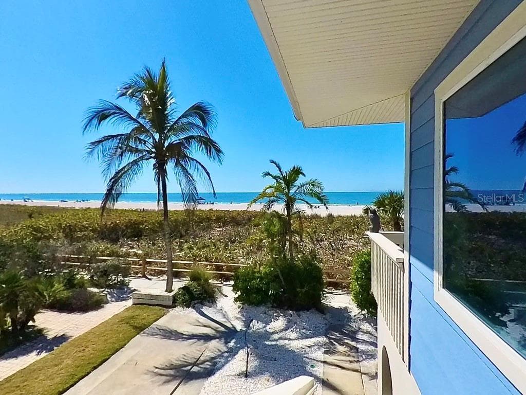 103 Palm Ave photo 3