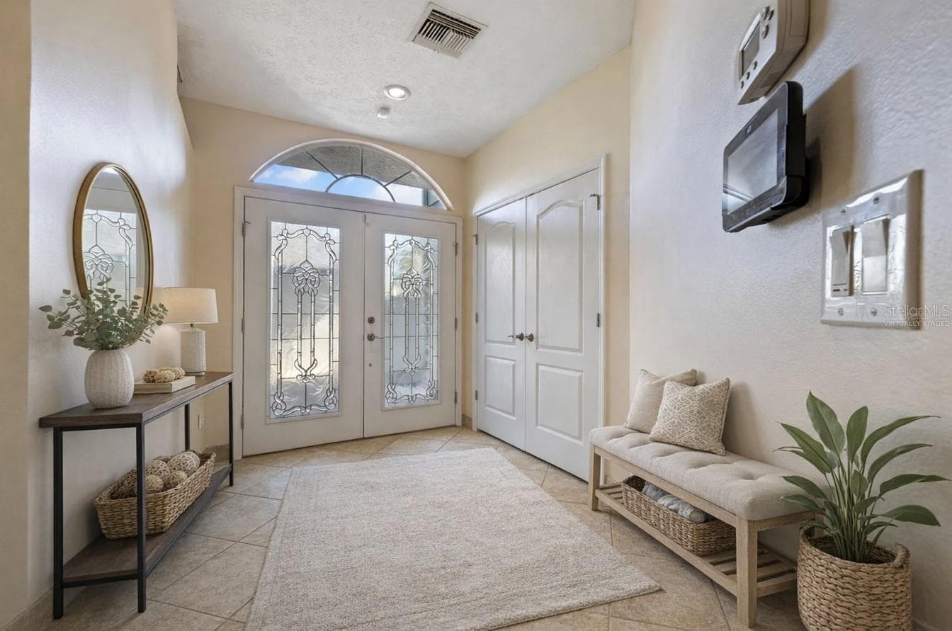18756 Wimbledon Cir photo 5