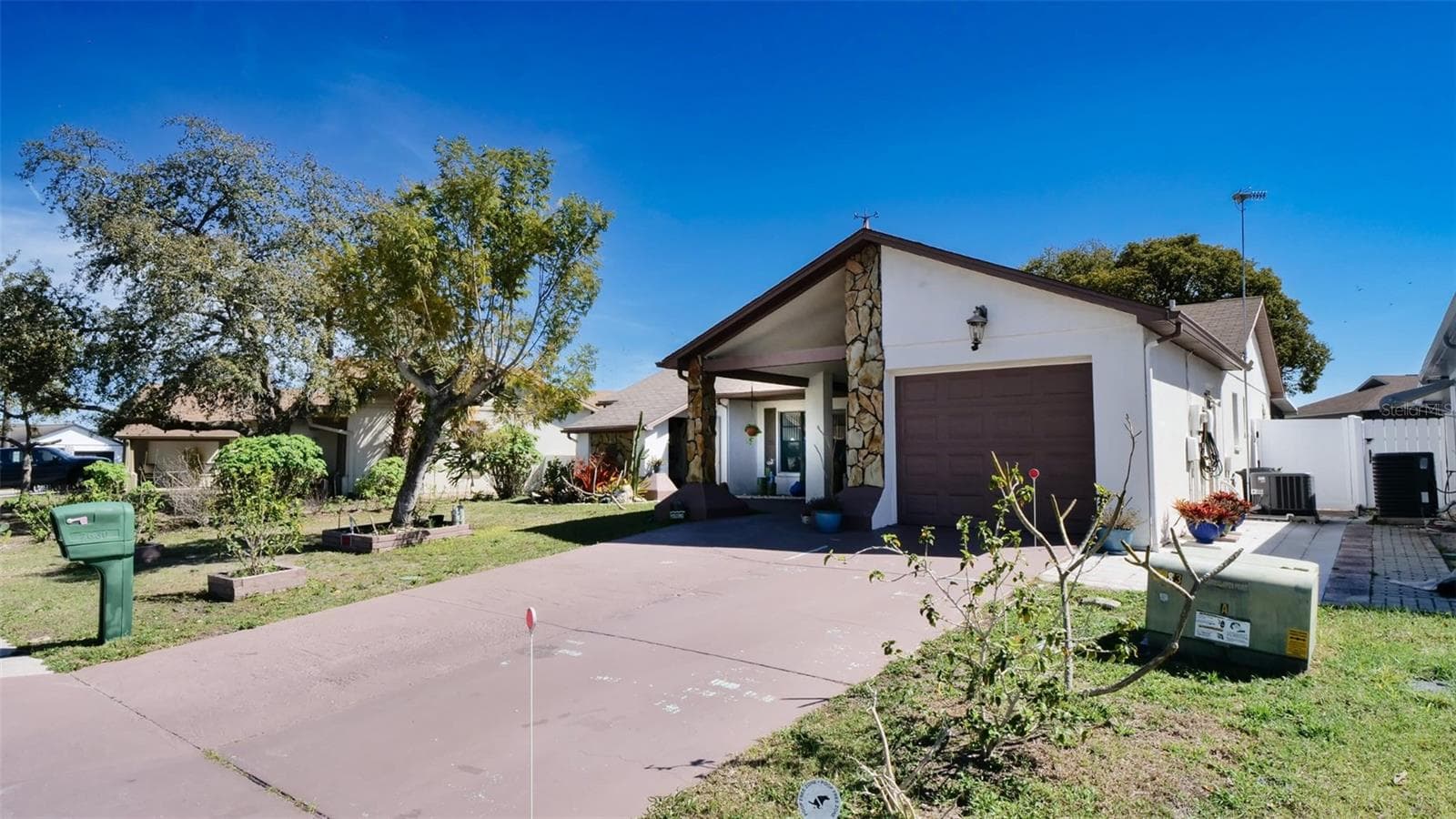7630 Vienna Ln photo 3