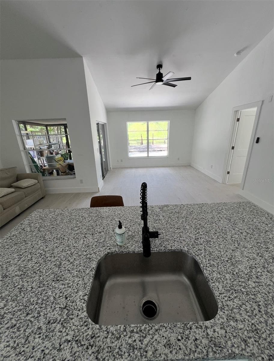 12824 Dunhill Dr photo 5