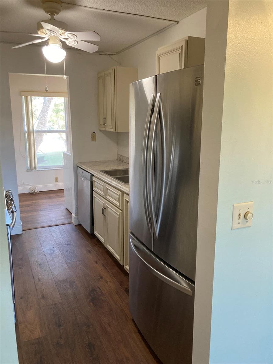 5725 80th St N #315 photo 3