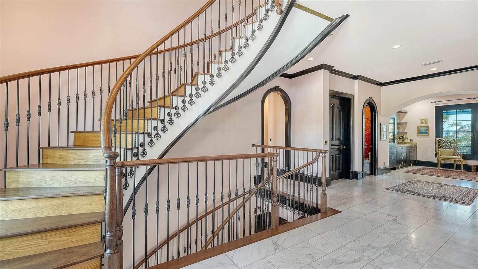 513 Villa Rosa Way photo 3