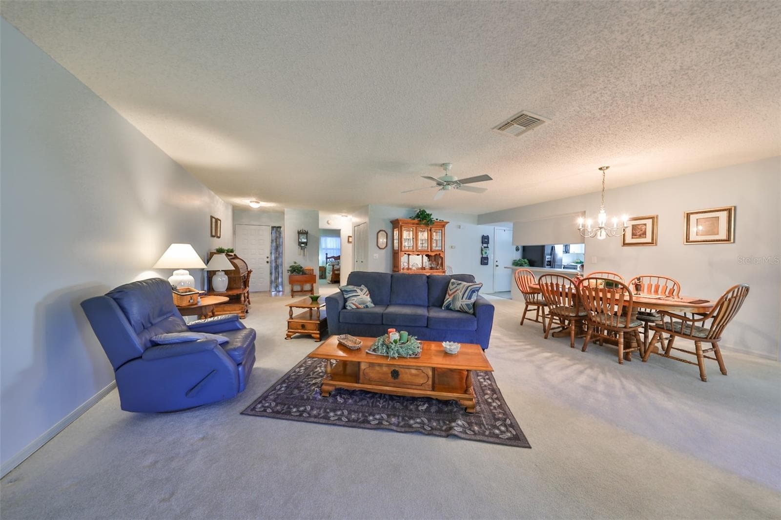 2414 Locksley St photo 3
