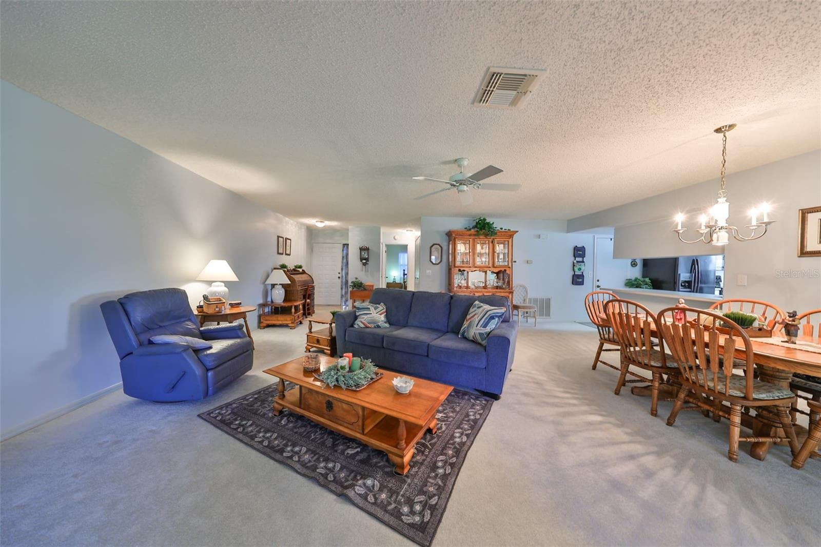 2414 Locksley St photo 4