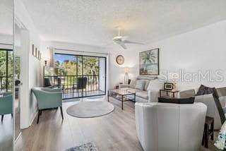 104 E Cypress CT #104 photo 3