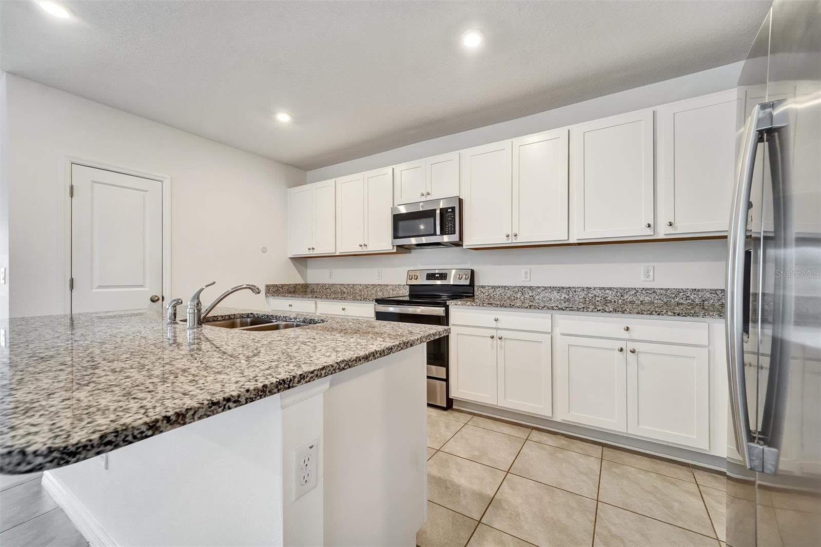 6785 Branham MILL CT photo 4