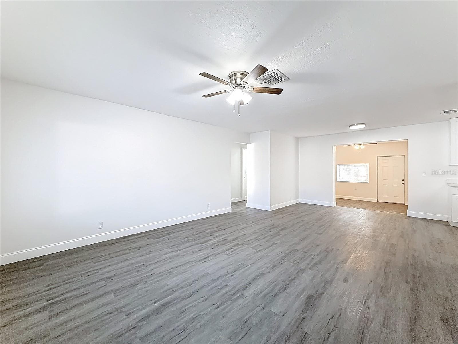 819 Helmsman Way photo 5