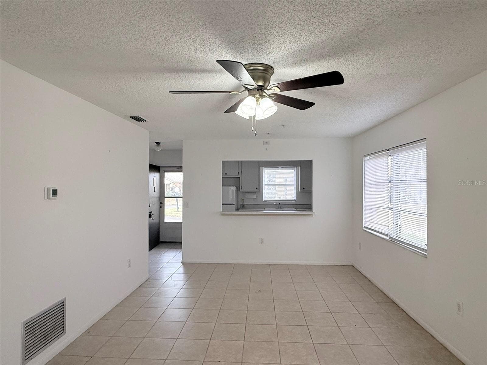 390 301 Blvd W #8D
