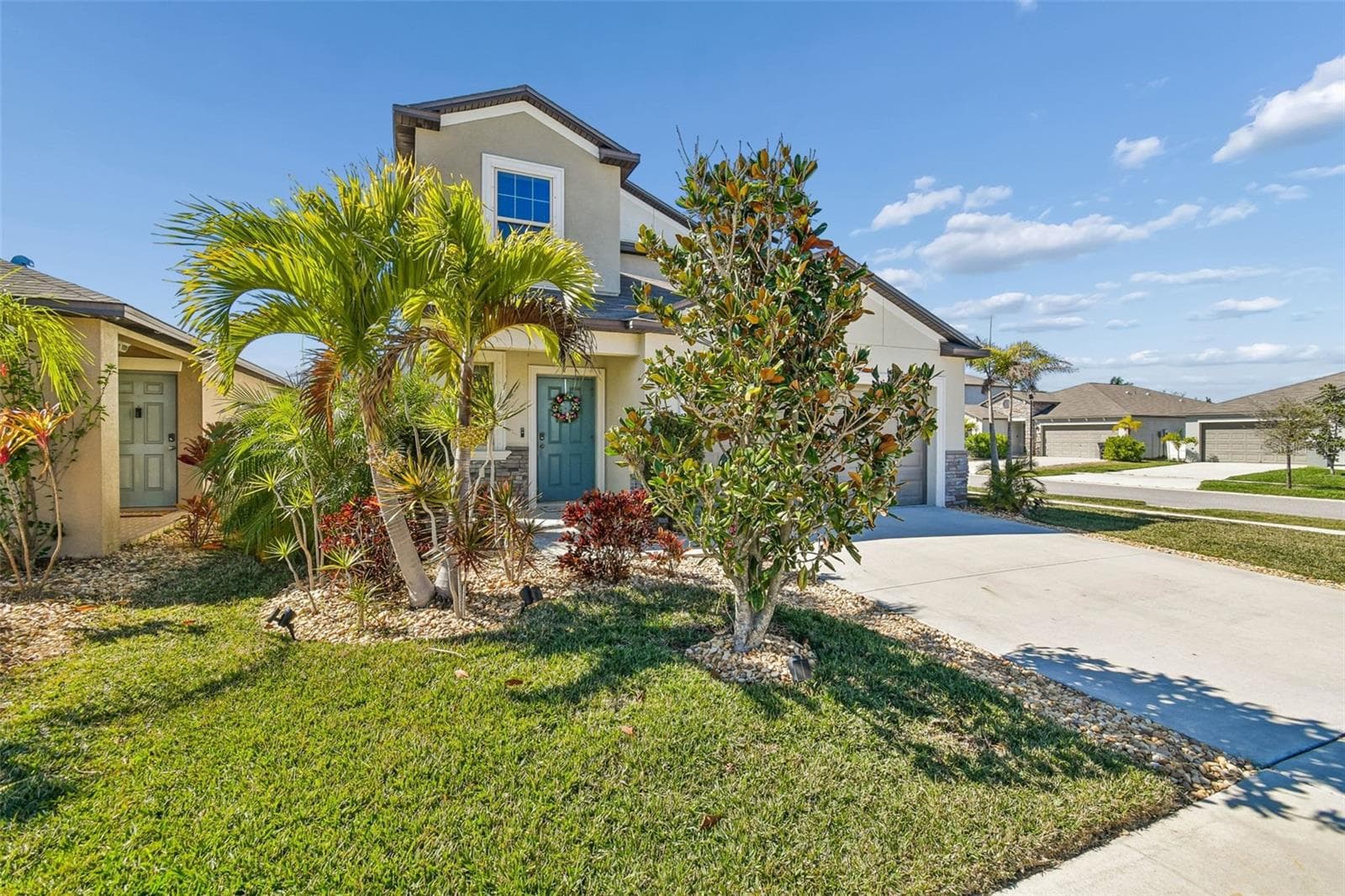984 Olive Conch St photo 3