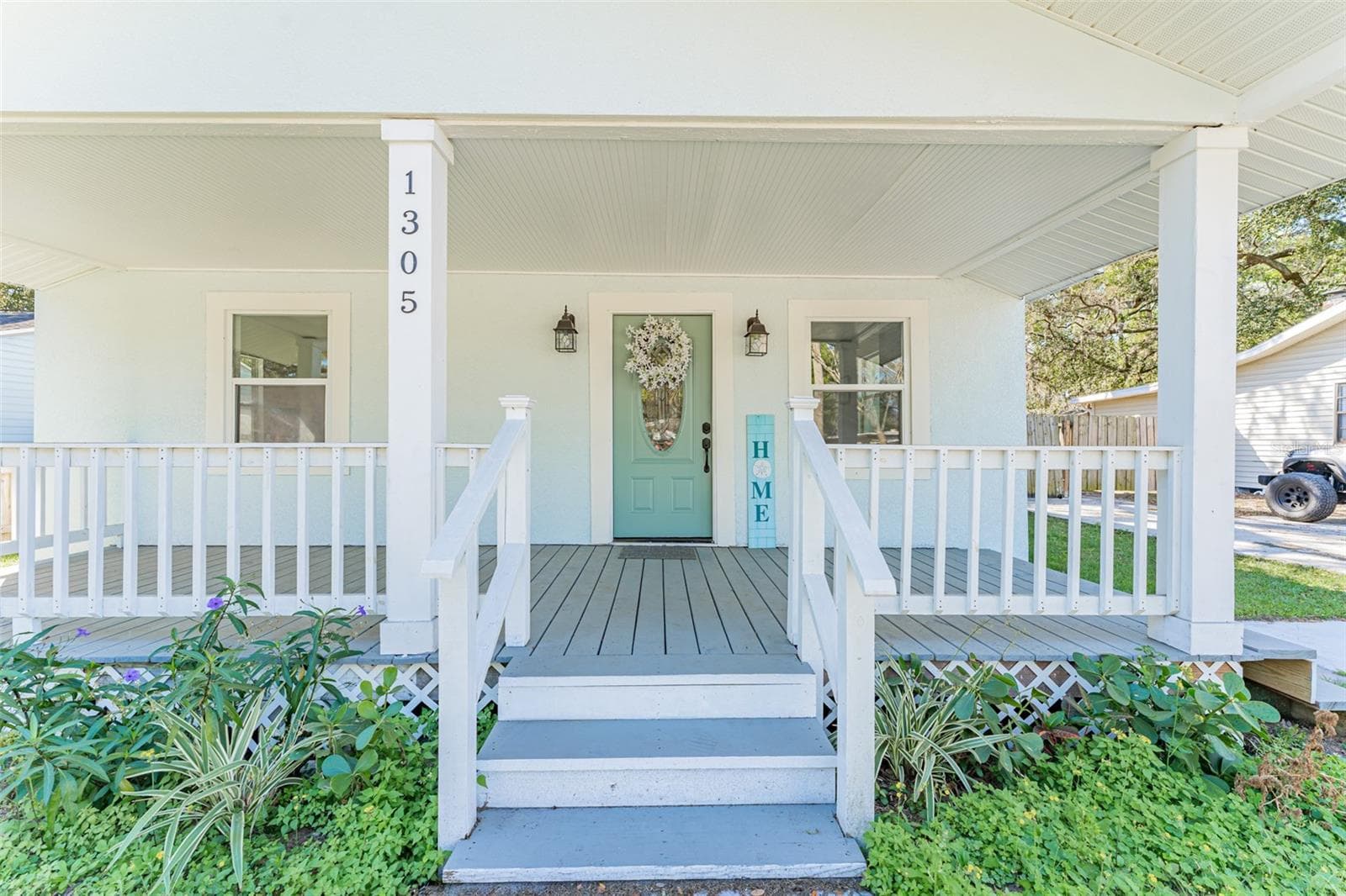 1305 E Osborne Ave