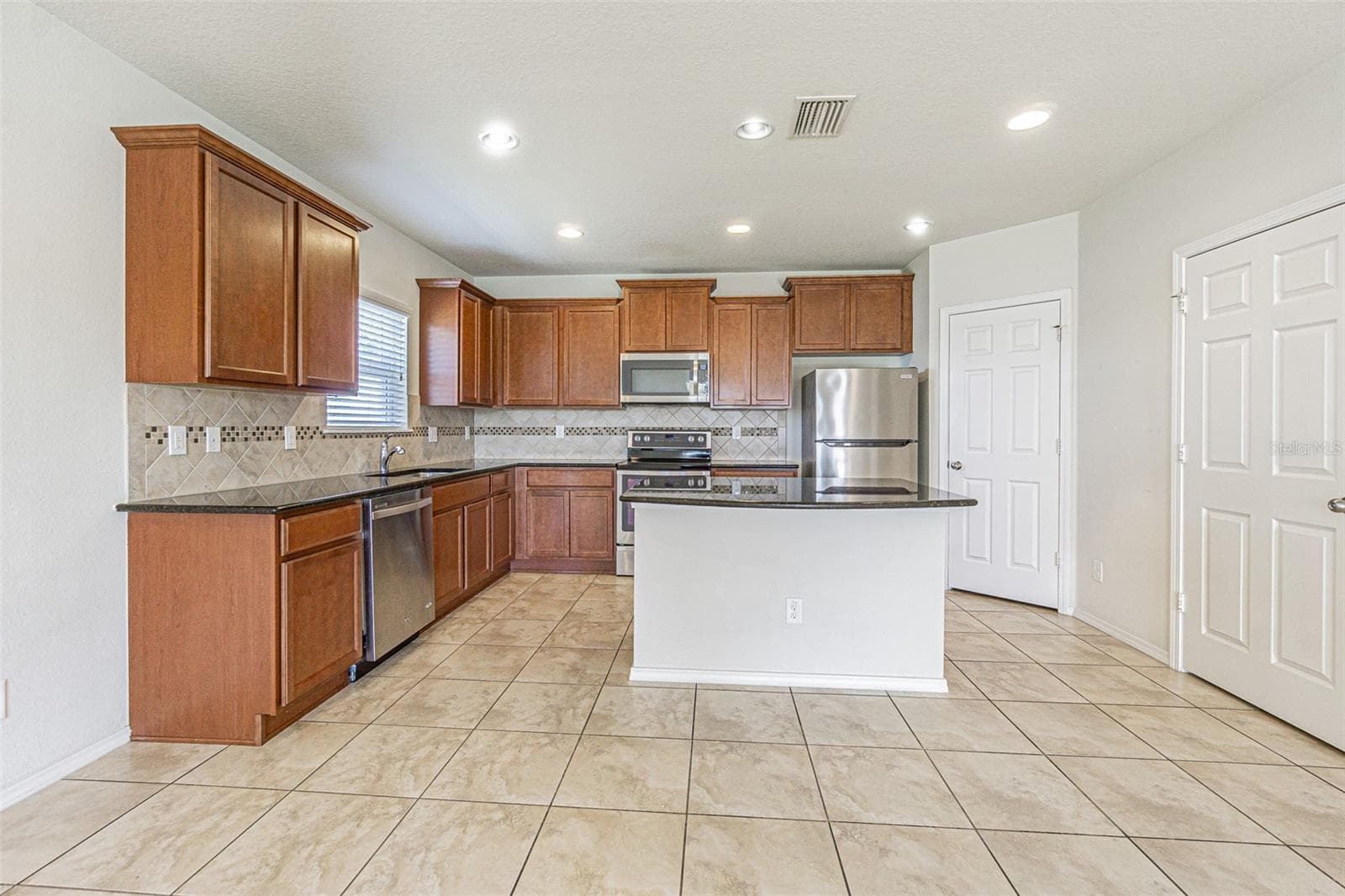 9303 American Hickory Ln photo 4