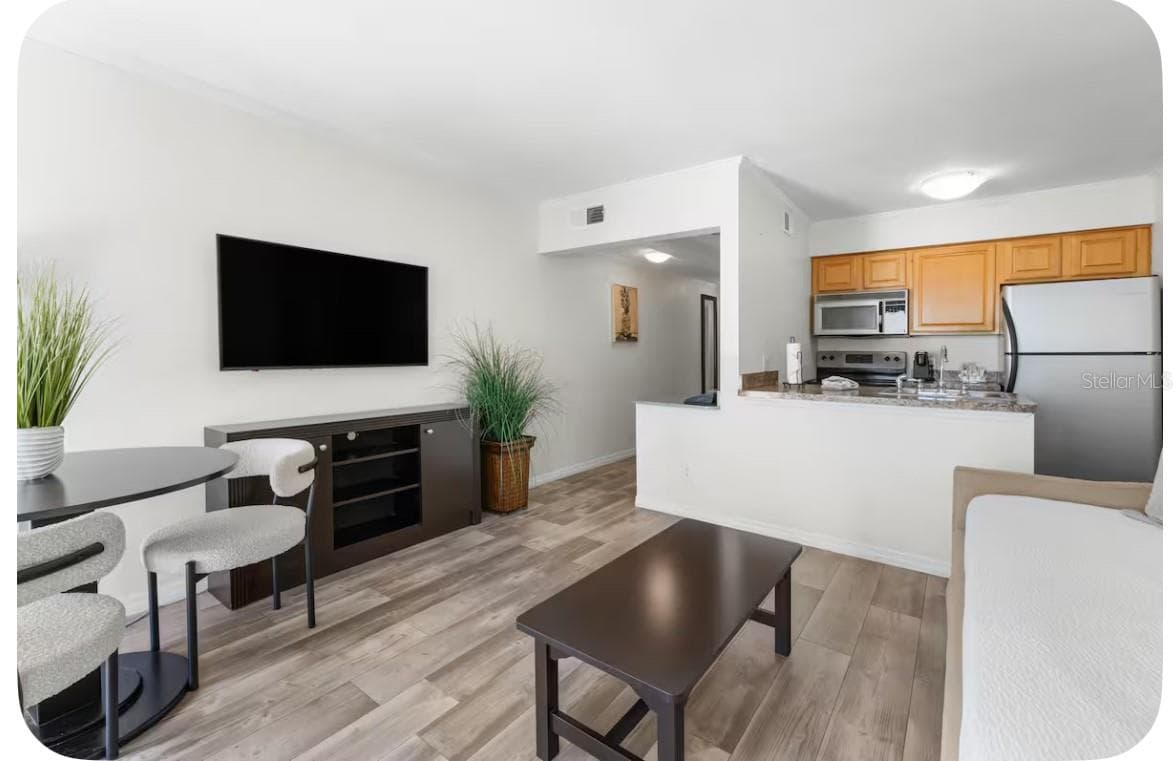2506 N Rocky Point Dr #209 photo 4