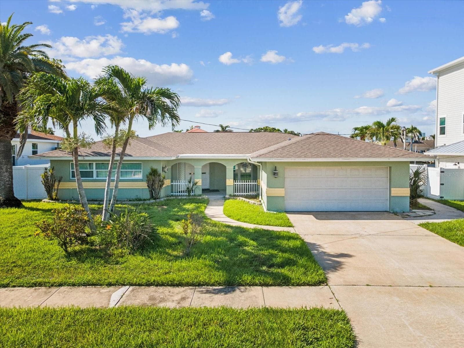 441 Palm Island NE