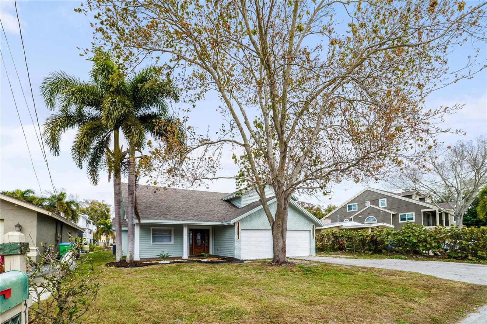 3149 N Canal Dr