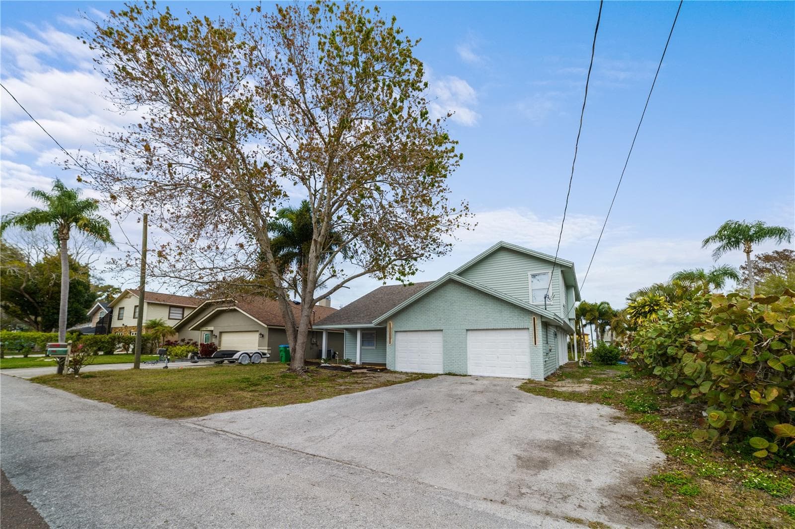 3149 N Canal Dr photo 3
