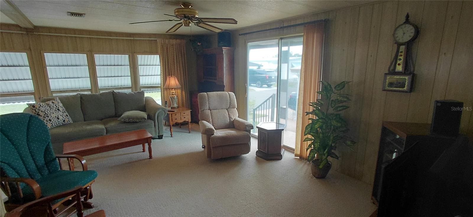 2127 Oahu Dr