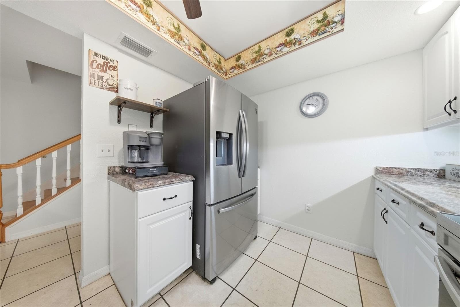 9100 Park Blvd #6 photo 5
