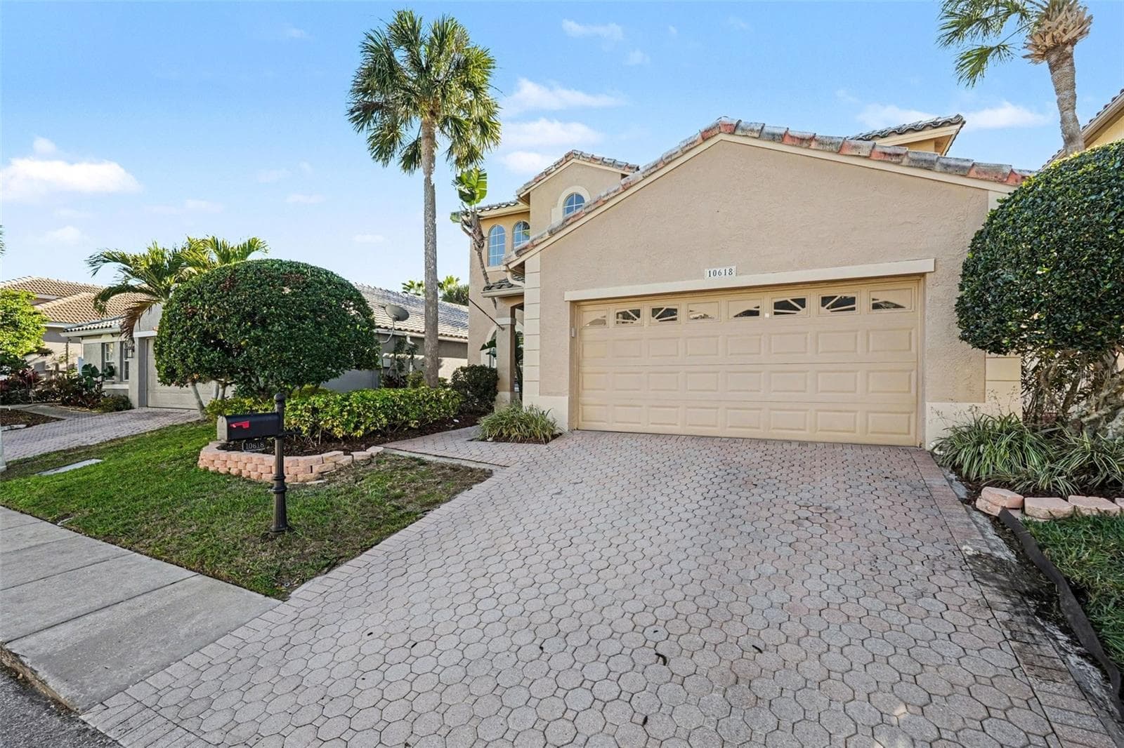 10618 Hatteras Dr