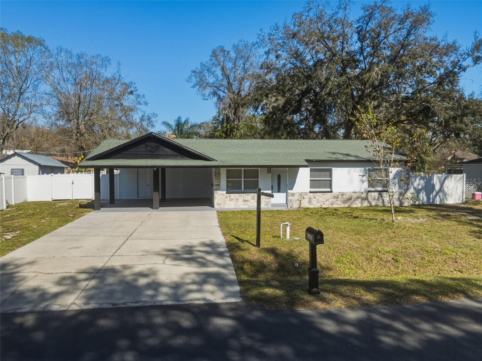 1413 May St photo 3