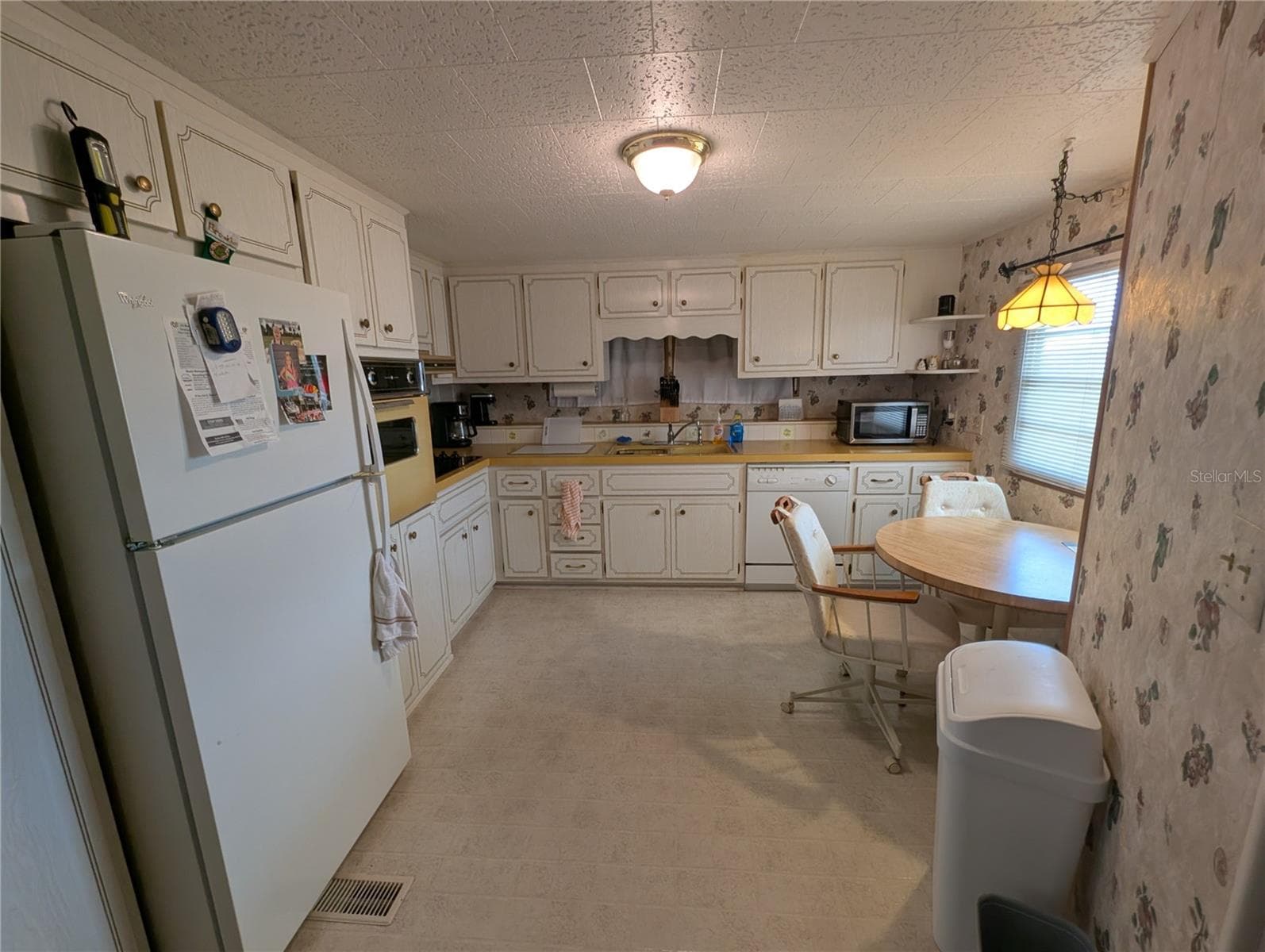 107 48th Avenue Dr W photo 5
