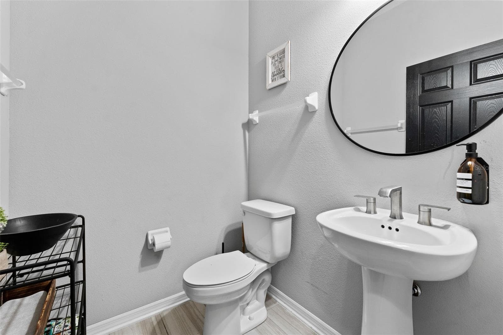 29913 Southwell Ln photo 4