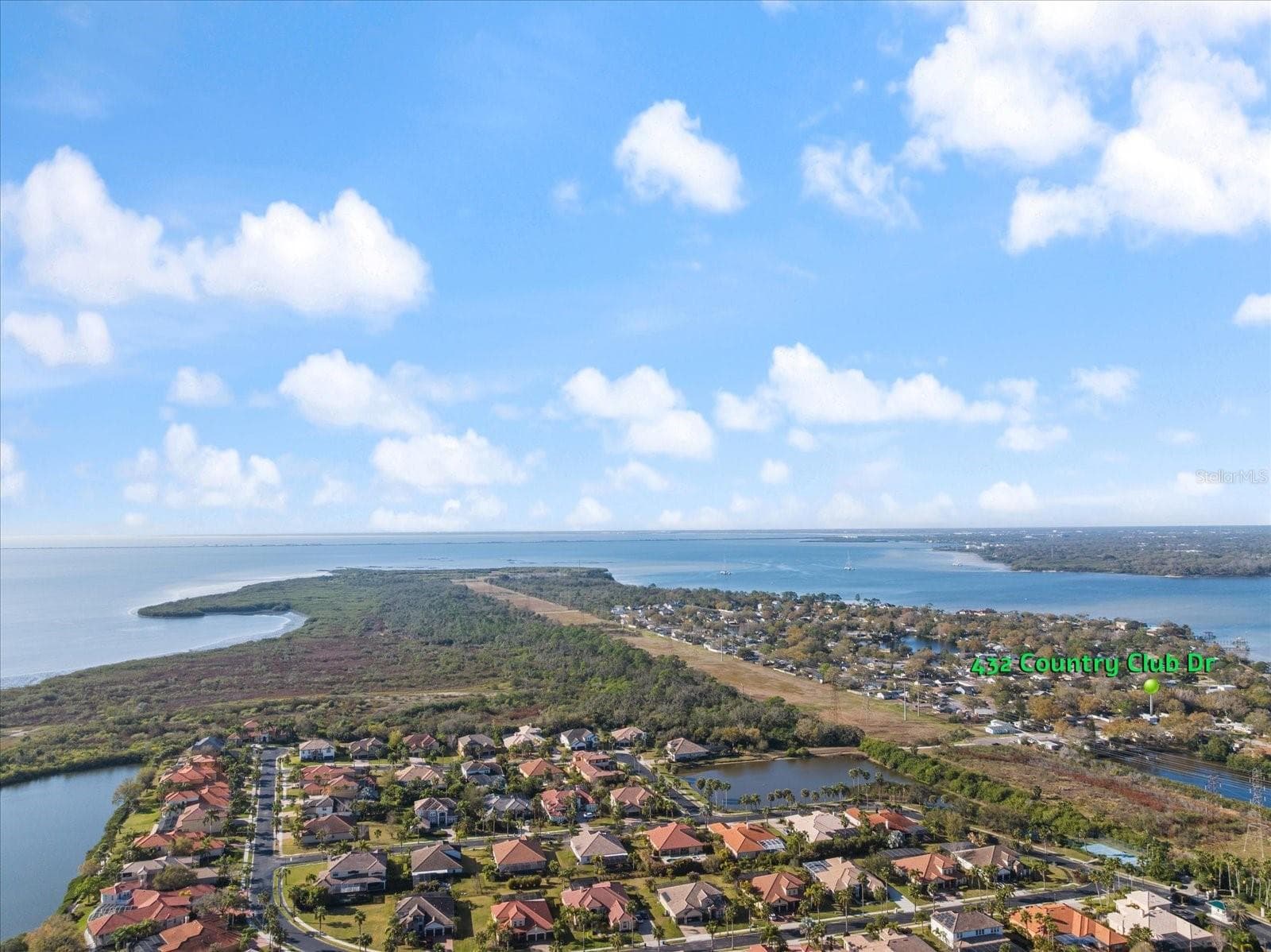 432 Country Club Dr photo 4