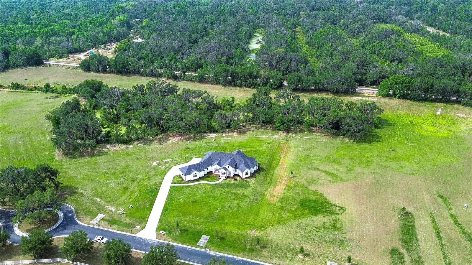 111 Alafia Estates Ln photo 3