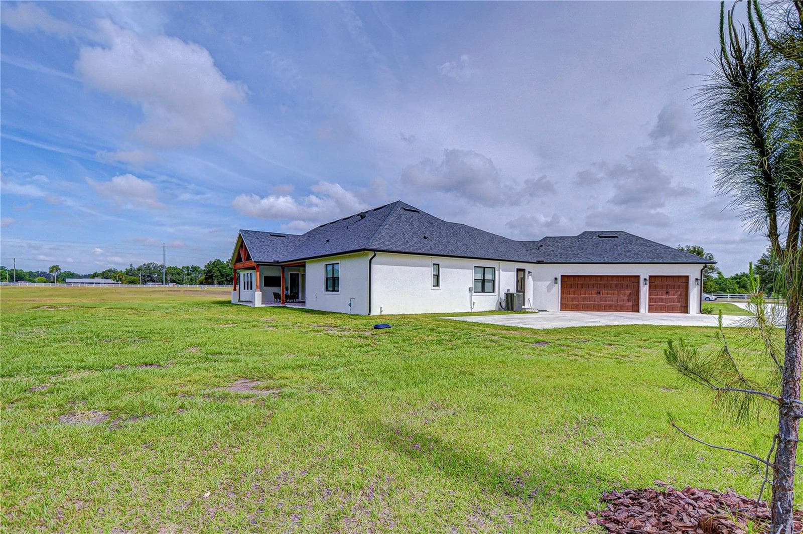 111 Alafia Estates Ln photo 5