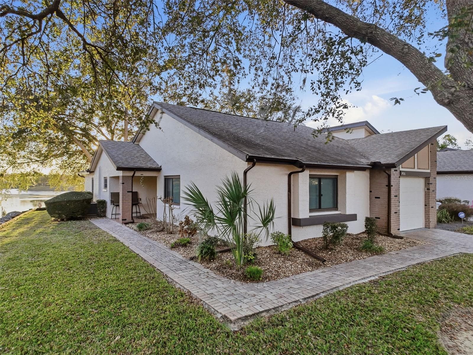 7406 Heather Walk Dr