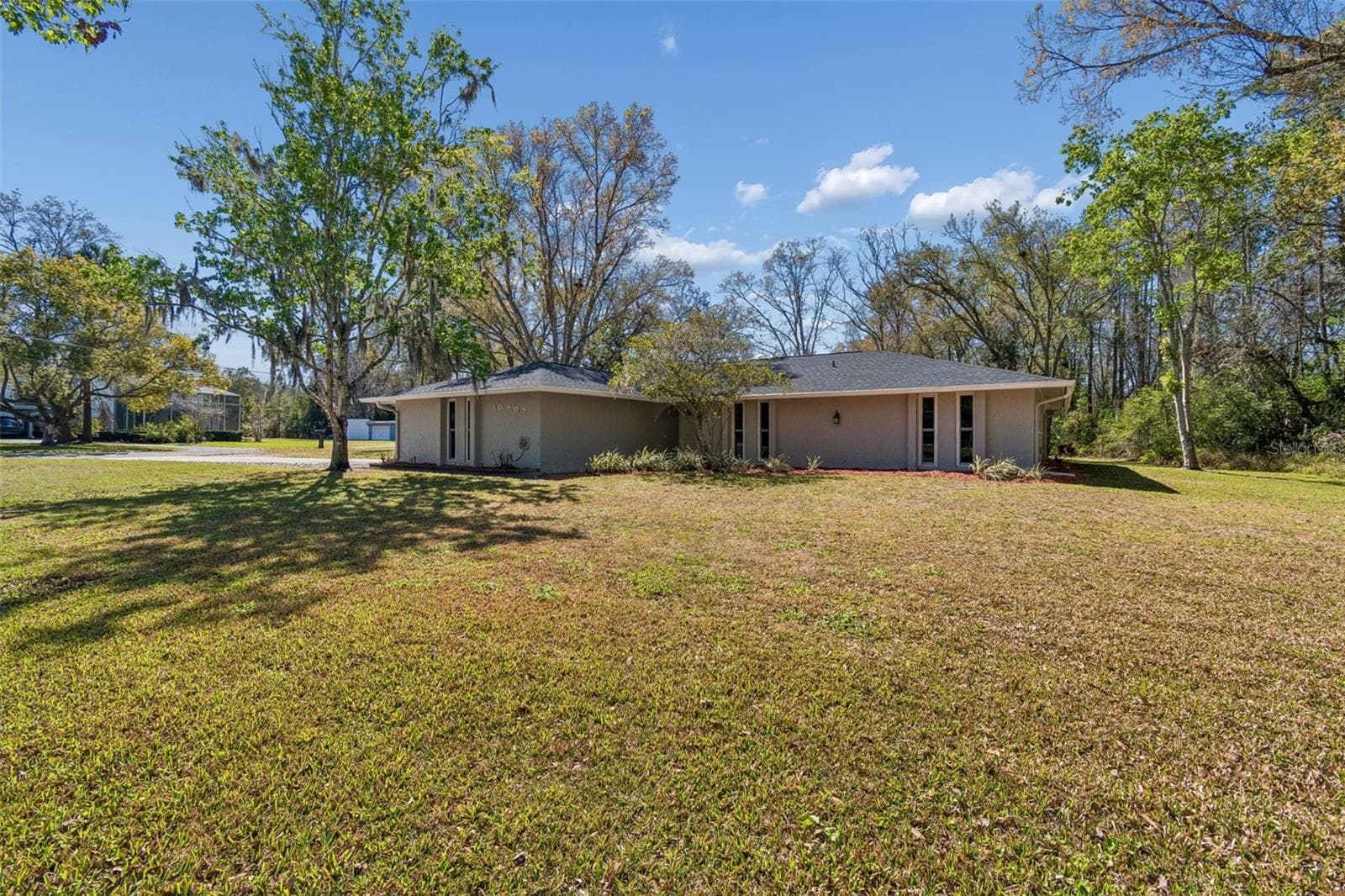 10909 Candy Ln photo 3
