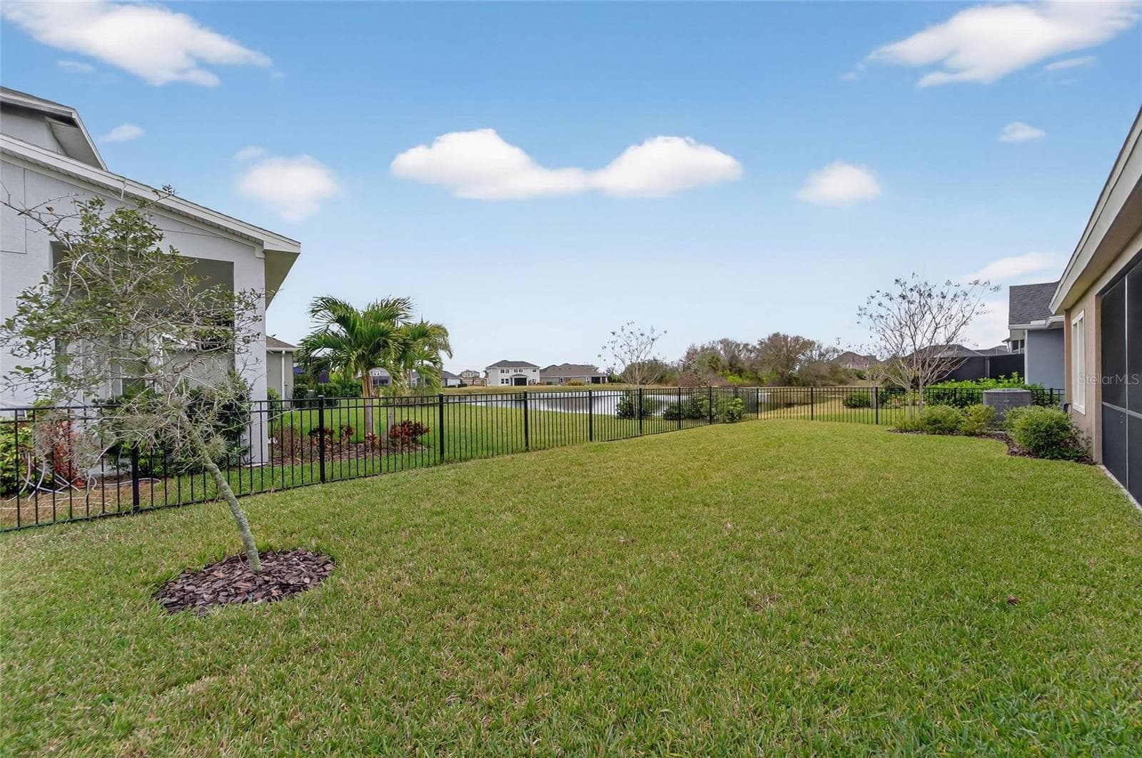 5604 Wayfarer Ave photo 3