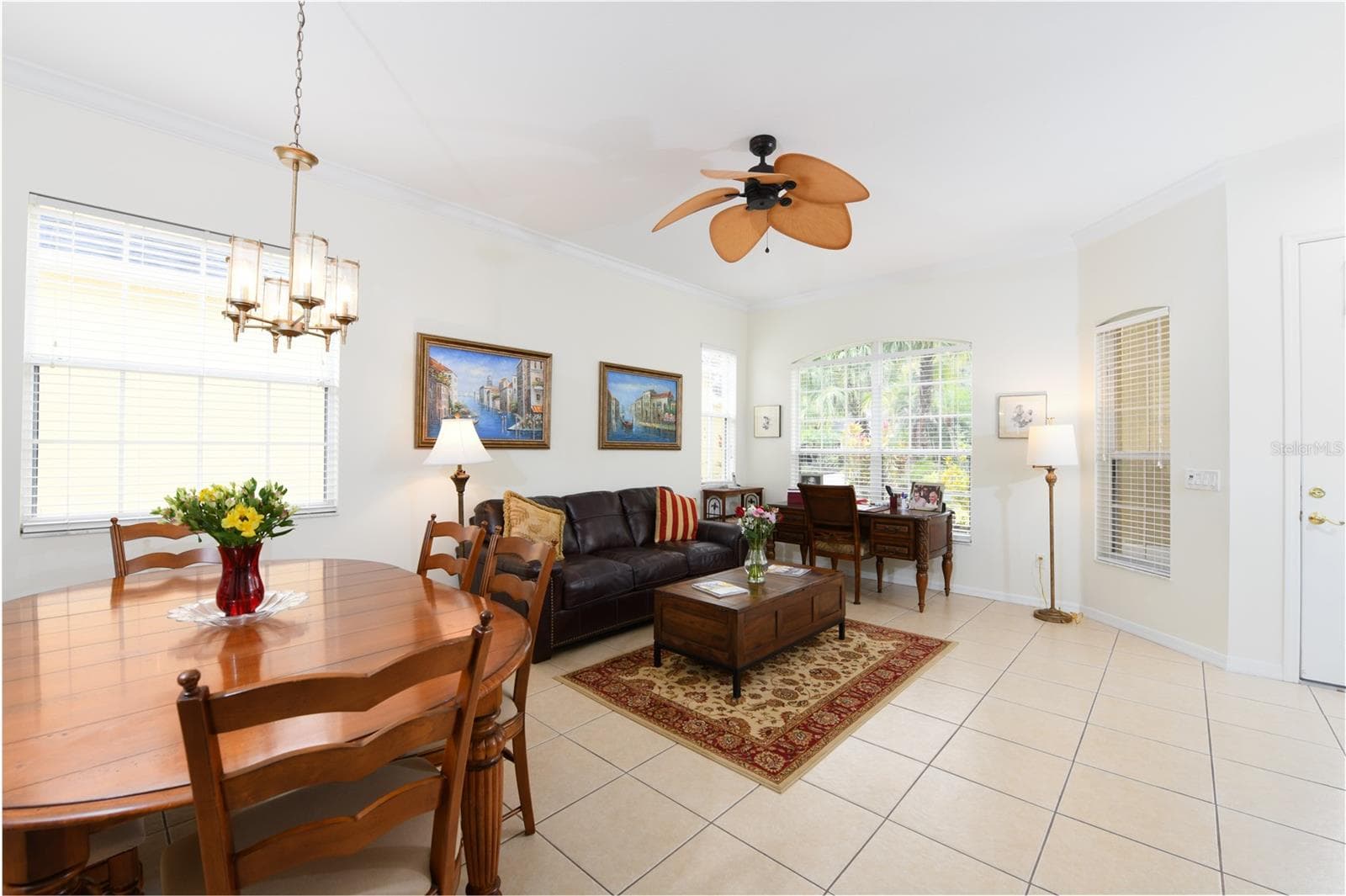 156 Tall Trees CT photo 4