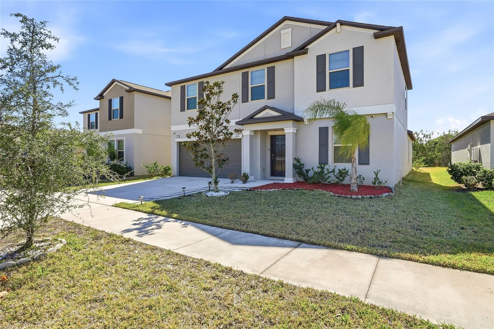 5431 Amaryllis Garden St photo 3