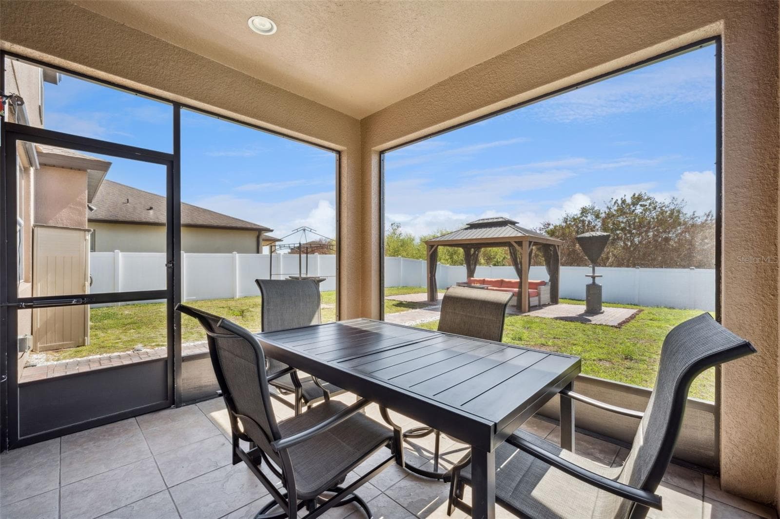 8734 Hinsdale Heights Dr photo 4