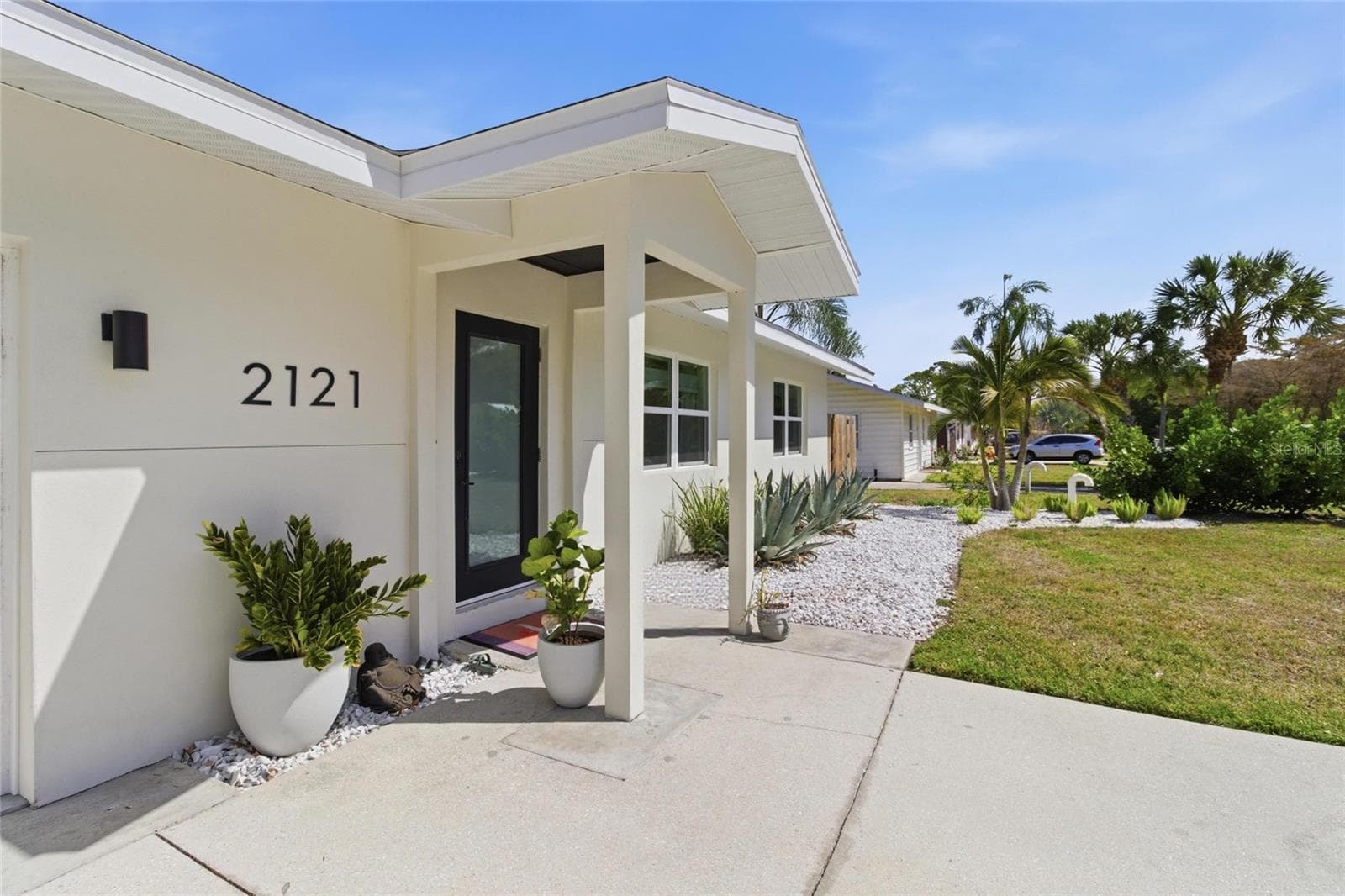 2121 Palm Ter photo 3