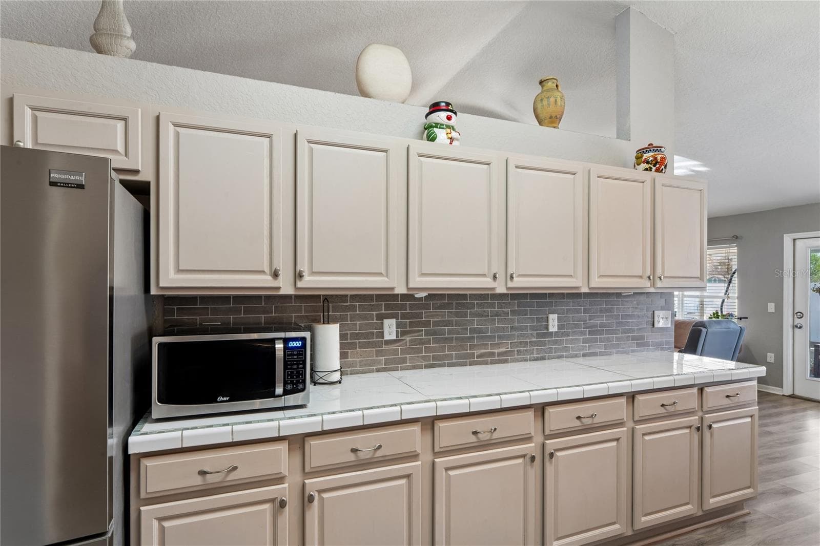 10318 Gifford Dr photo 3