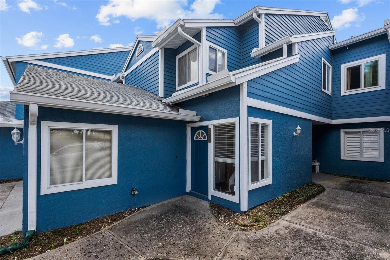 2014 Golfview Dr #2014