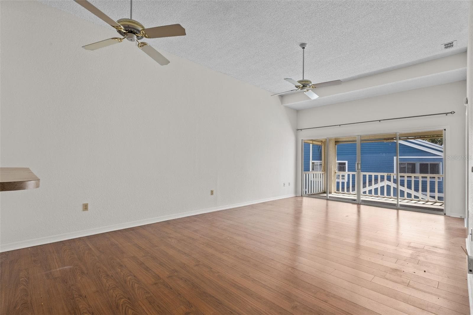 2014 Golfview Dr #2014 photo 5