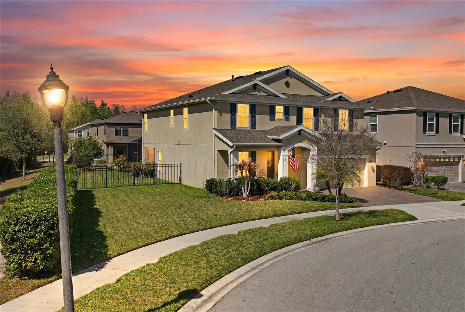 4124 Cadence Loop photo 3