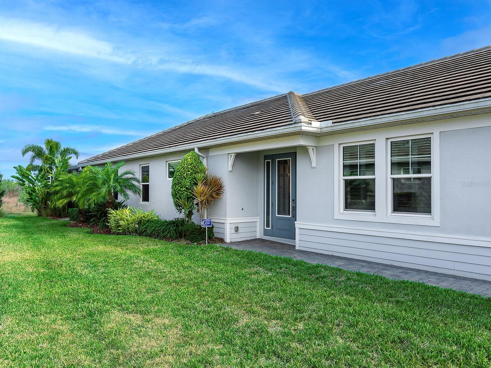 1010 Crosswind Ave photo 3