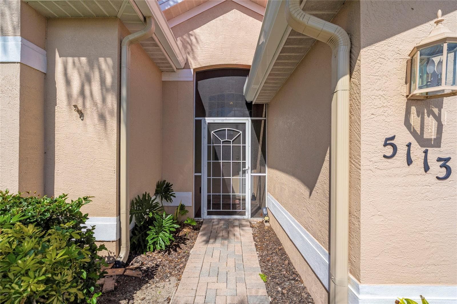5113 Flagstone Dr photo 3