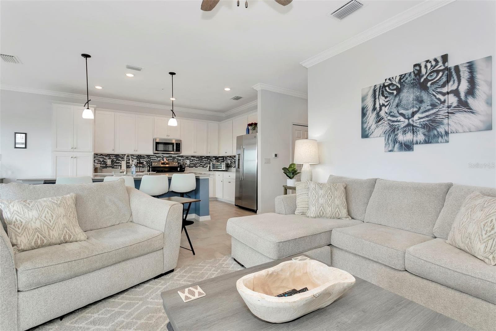 18028 Gawthrop Dr #402 photo 5